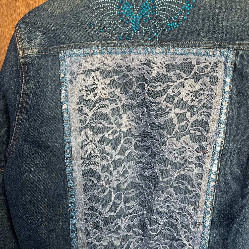 Lace-Embellished Denim Jacket - Picture 5 of 6